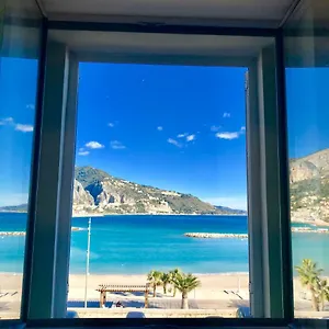 Longue 2 , Menton France