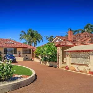 Armadale 5*, Redcliffe Australia